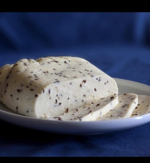 naminis-varskes-suris-scaled-e1642861252628